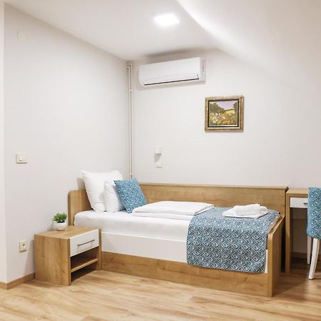Grand Park Rooms & Apartments ชาชาค ภายนอก รูปภาพ