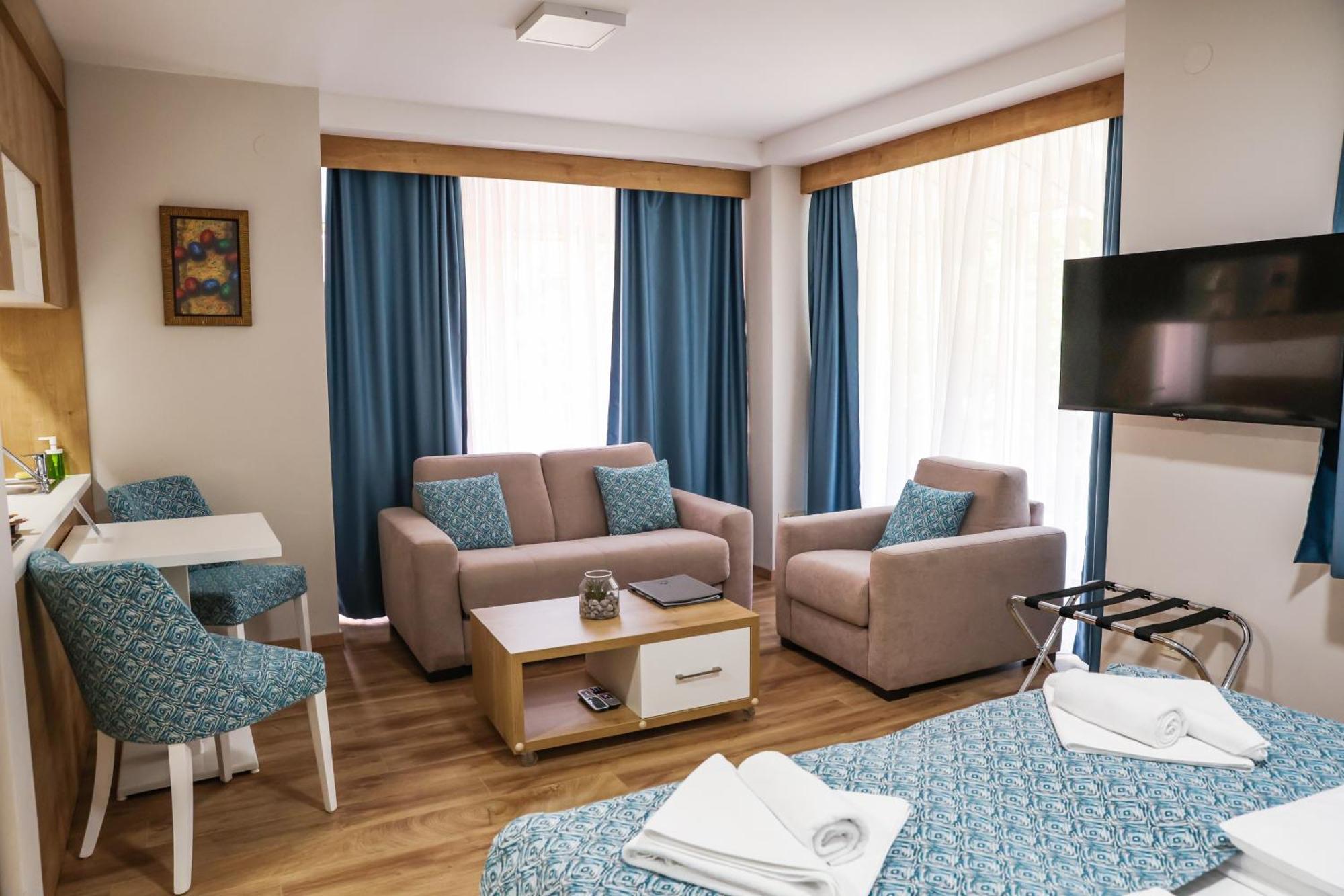 Grand Park Rooms & Apartments ชาชาค ภายนอก รูปภาพ