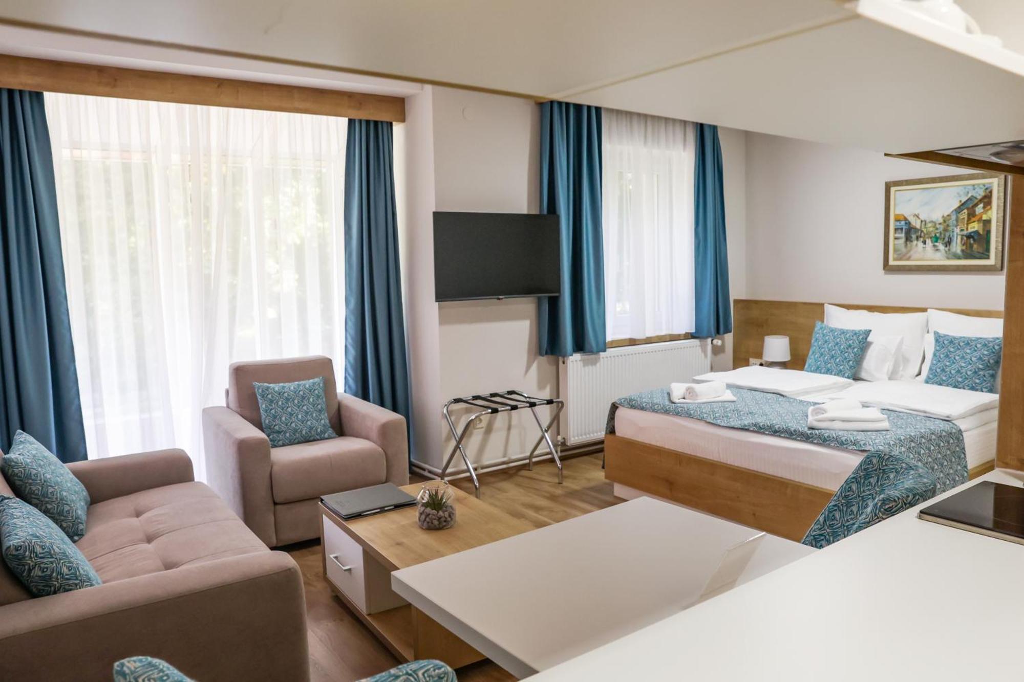 Grand Park Rooms & Apartments ชาชาค ภายนอก รูปภาพ